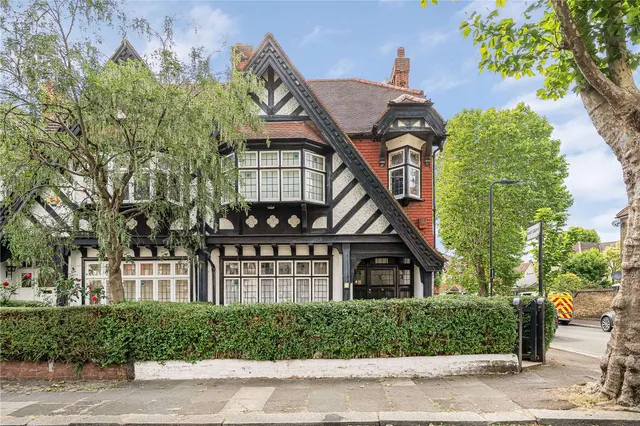 West Lodge Avenue, Ealing Common, London, W3 9SF, photo 1