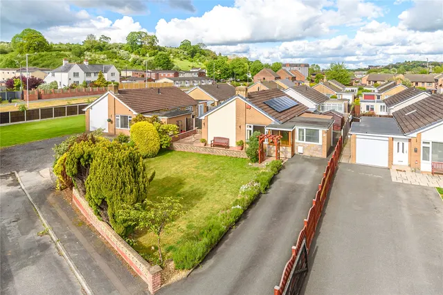 Green Acres, Llanidloes Road, Newtown, Powys, SY16 1HZ, photo 1