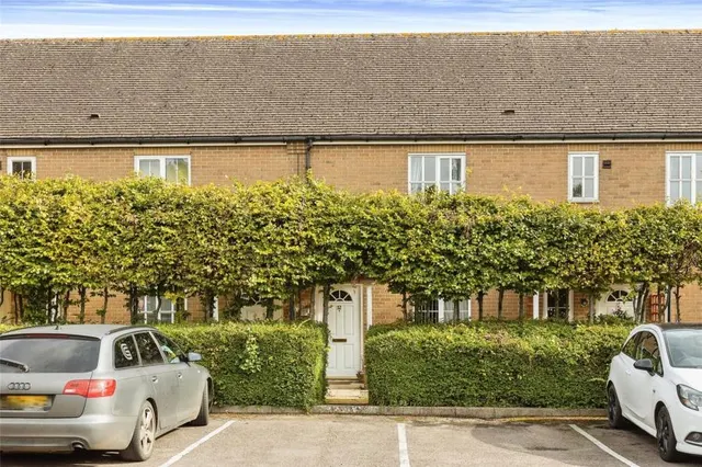 Hawker Square, Upper Rissington, GL54, photo 1