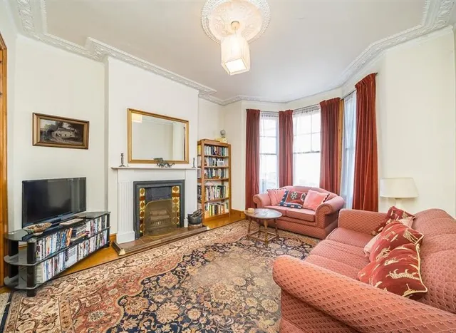 Photo 3 — Klea Avenue, Clapham, SW4