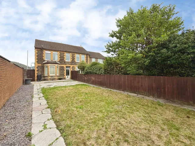 Victoria Road, Port Talbot, SA12 6AB, photo 1