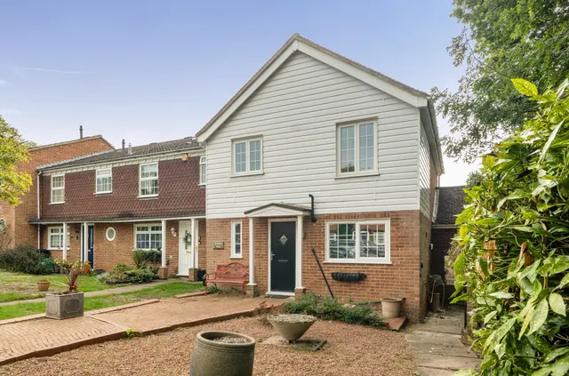 Milton Gardens, Wokingham, Berkshire, RG40 1DA, photo 1