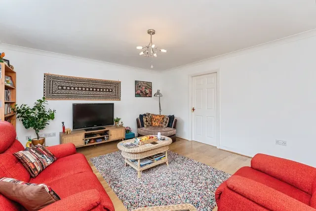 Chesterton Court, Chester, CH2, photo 3