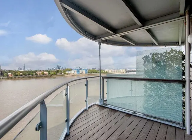 Westferry Road, Canary Wharf, E14, photo 1