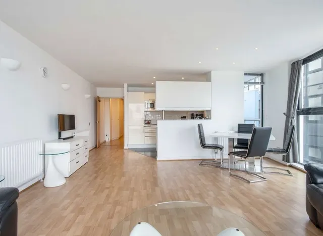 Westferry Road, Canary Wharf, E14, photo 3
