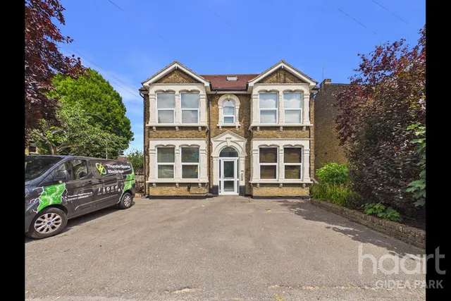 Homeleigh Apartment, Gidea Park, RM2, photo 1