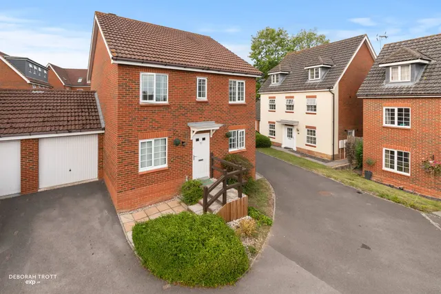 Spindlewood End, Ashford, TN23 3RR, photo 1