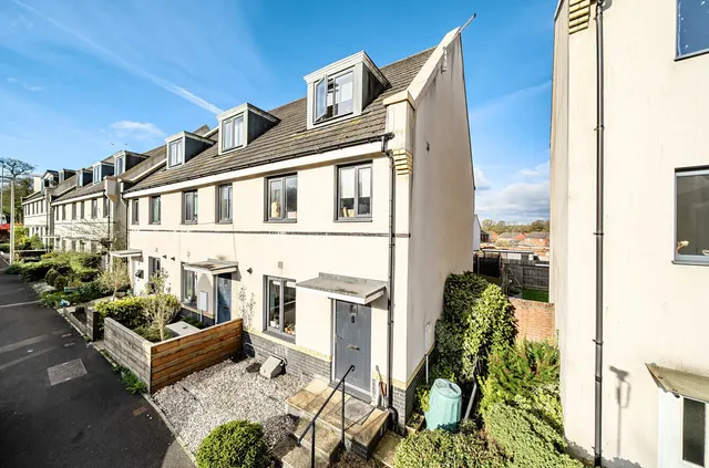 Buttercup Way, Newton Abbot, Devon, TQ12