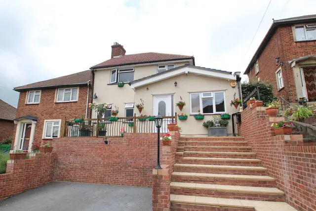 Ladywood Road, Dartford, photo 1