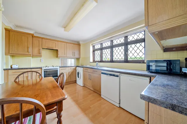 Photo 3 — Archer Way, Kent, BR8