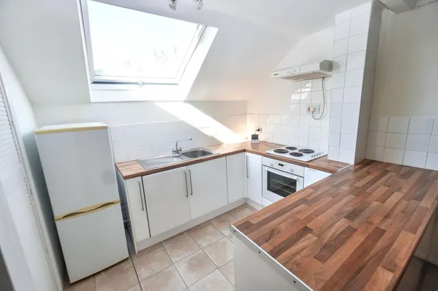 Carrington Road, Davies Court, HP12, photo 2