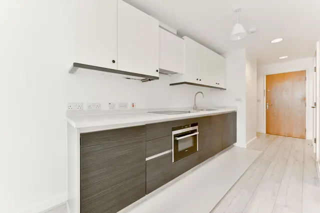 Photo 3 — Flat 17, Quadrant Court, Empire Way, Wembley