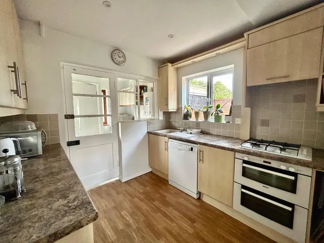 Ferndale Road, Church Crookham, GU52, photo 3