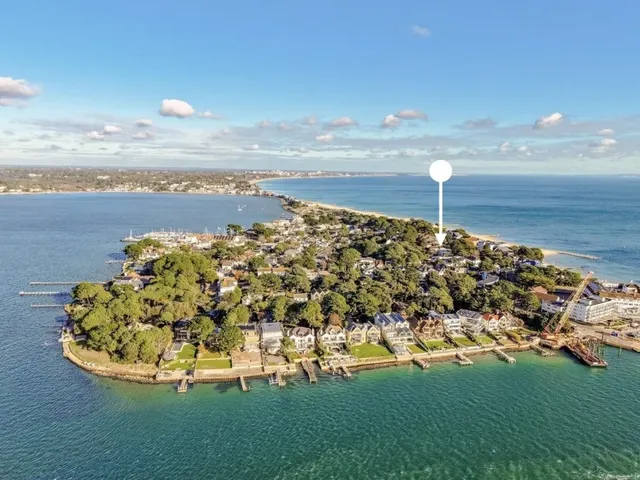 Banks Road, Sandbanks, photo 1