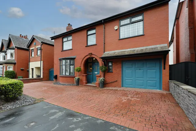 Hall Lane, Hindley, photo 1