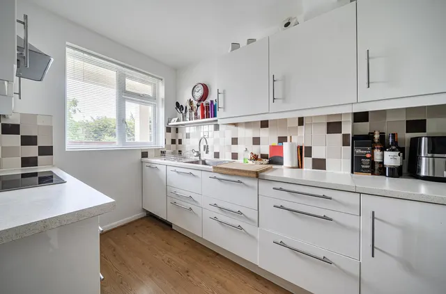 Photo 3 — Manor Road, Sidcup, DA15 7HU