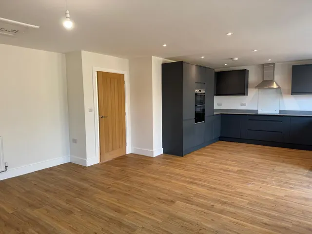 Broadweavers Close, Wincanton, BA9, photo 2