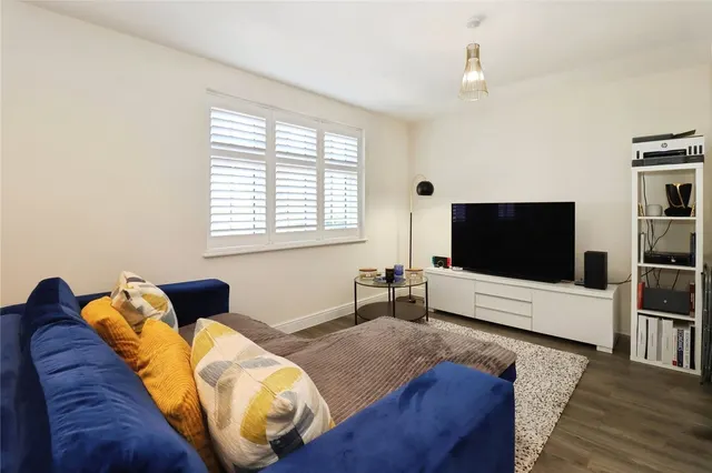 Photo 2 — Alexander Road, Frenchay, Bristol, BS16