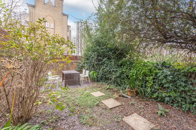 Photo 2 — 5 Boundary House, Bethwin Road, London