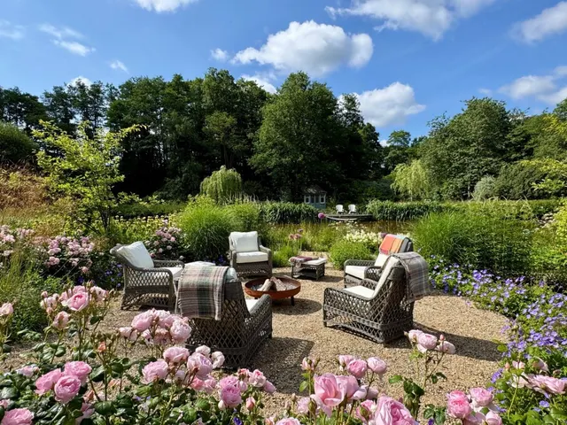 Photo 3 — Newbridge, Colemans Hatch, Hartfield, East Sussex, TN7 4ES