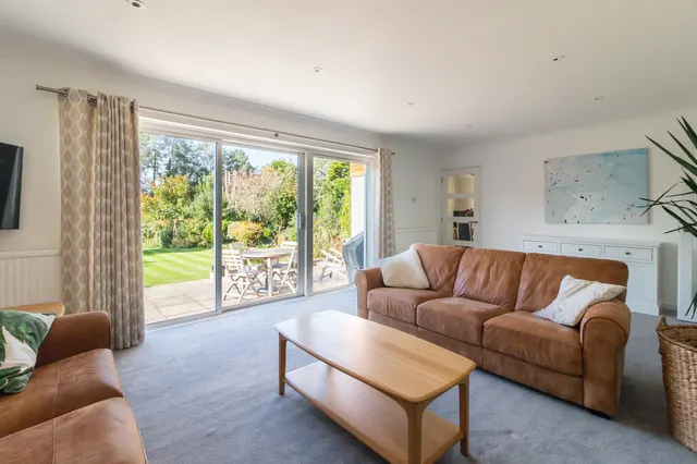 Photo 2 — 33 The Glade, Ashley Heath, Ringwood, Ringwood, BH24 2HR