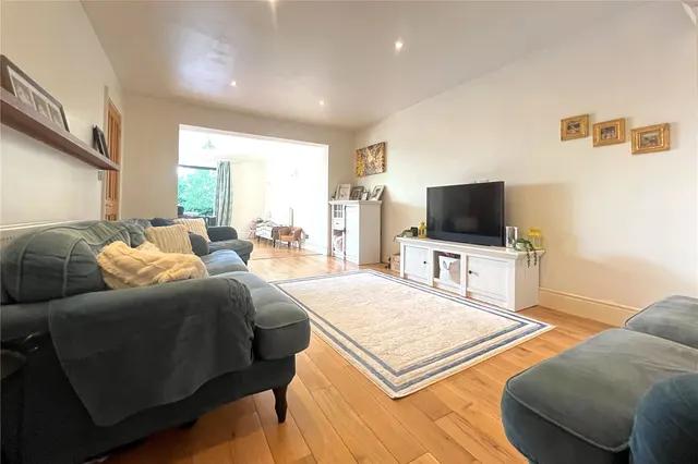 Photo 3 — Thistledown Close, Wrecclesham, Farnham, Surrey, GU10 4AG