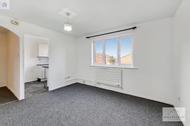 Photo 2 — 138 Larmans Road, Enfield, Greater London, EN3 6QU