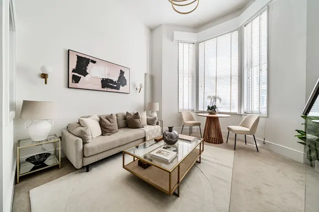 Photo 2 — Flat 2, 29 De Vere Gardens, London