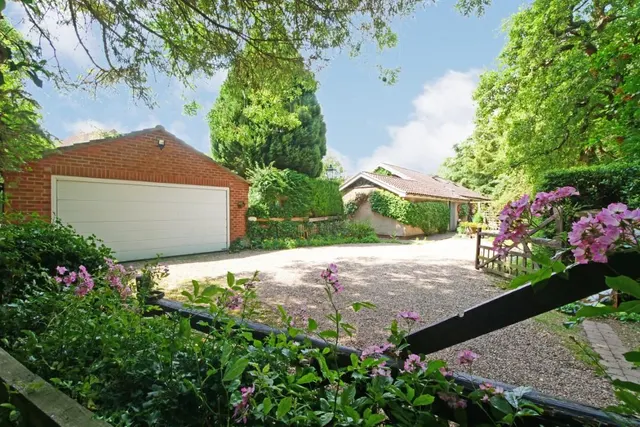 4 bedroom house, Mill Lane, Acaster Malbis, YO23