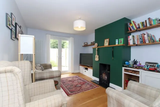 Photo 3 — Chesham Road, Wigginton, Hertfordshire, HP23 6HH