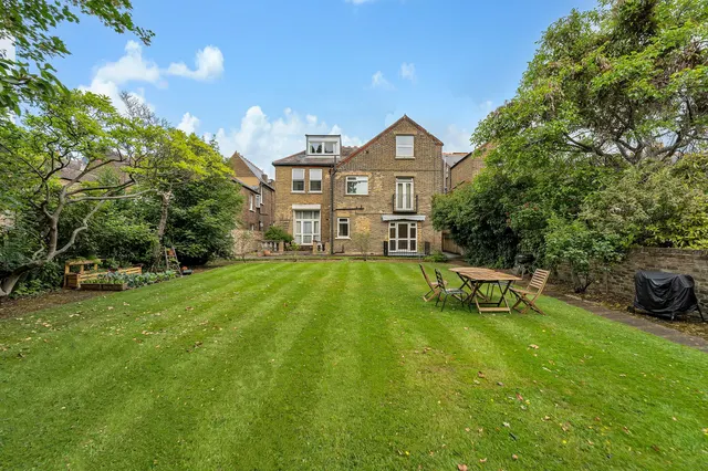 1 bedroom flat — Madeley Road, Ealing, London, W5