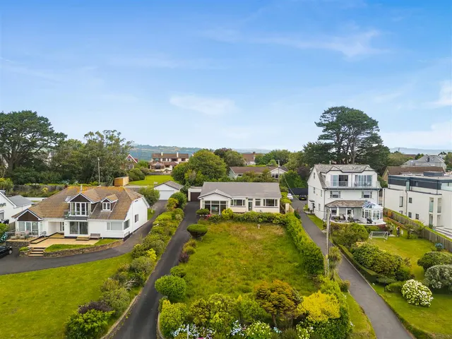 Sea Road, Carlyon Bay, photo 1
