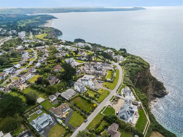 Sea Road, Carlyon Bay, photo 2