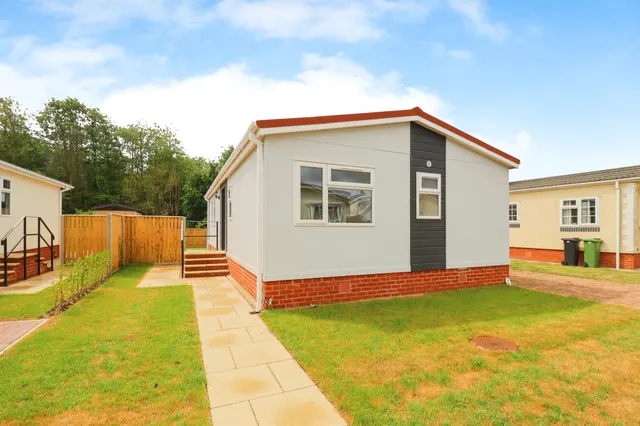 Stuston Road, Diss, photo 1