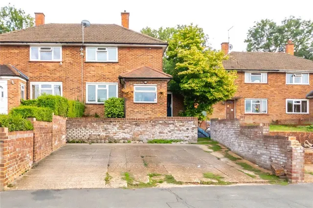 Frimley Close, New Addington, Surrey, CR0, photo 1