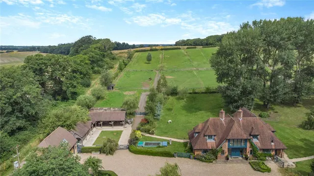 Photo 2 — Winterbourne Road, Berkshire, United Kingdom, RG20 8AY
