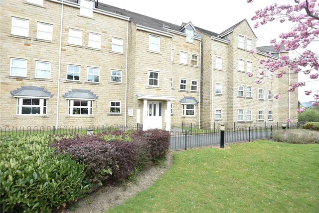 Navigation Drive, Bradford, BD10, photo 1