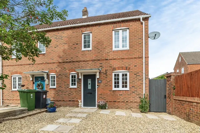 Whitgift Close, Beggarwood, RG22, photo 1