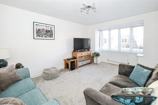 Martin Drive, Kenilworth, CV8, photo 3