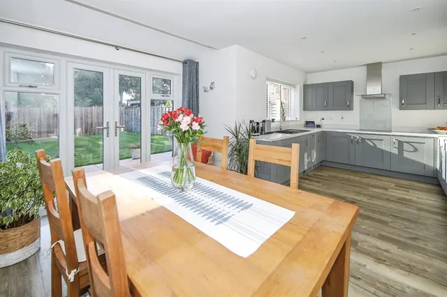 Martin Drive, Kenilworth, CV8, photo 2