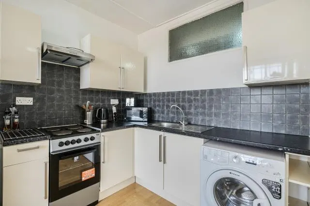 Queensway, London, W2, photo 2