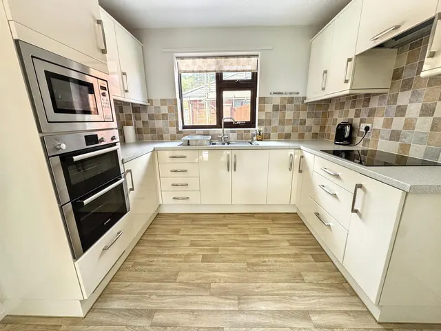 Photo 3 — Maen Gwyn, Abergele, Conwy, LL22 7BZ