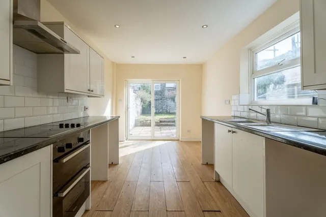 Victoria Street, Barnstaple, EX32, photo 2