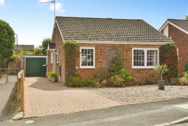 Eastfield Drive, Hanslope, Buckinghamshire, MK19, photo 1