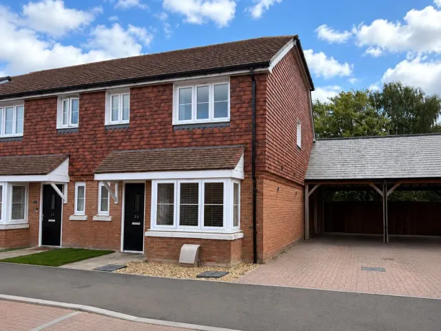 Honeysuckle Avenue, Hellingly, Hailsham, East Sussex, BN27, photo 1