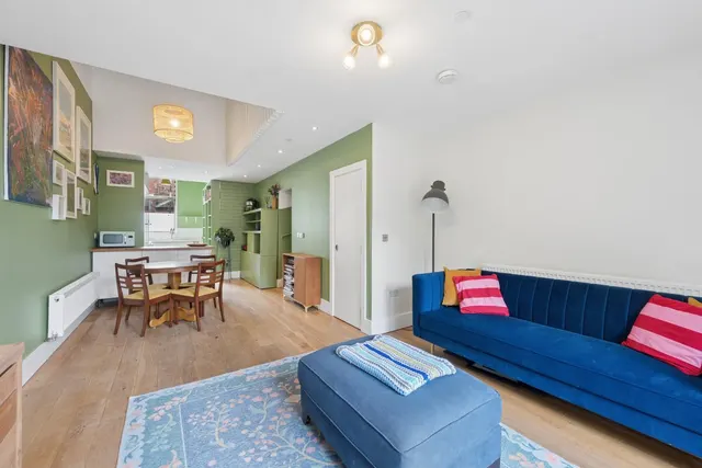 Church Road, Northenden, M22, photo 3