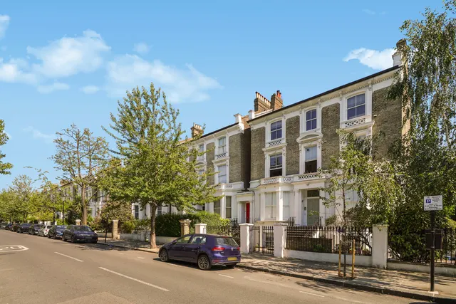 Oxford Gardens, London, W10, photo 1