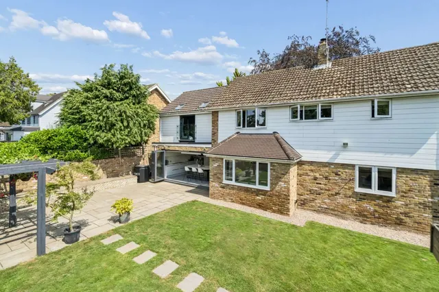 Abbey Road, Bourne End, Buckinghamshire, SL8 5NZ, photo 1