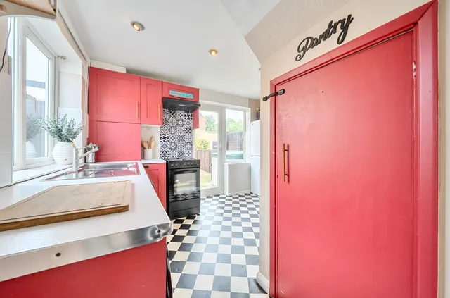 Photo 3 — Cheshunt Road, Belvedere, DA17