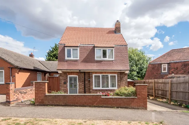 Larch Road, Kettering, NN15, photo 1